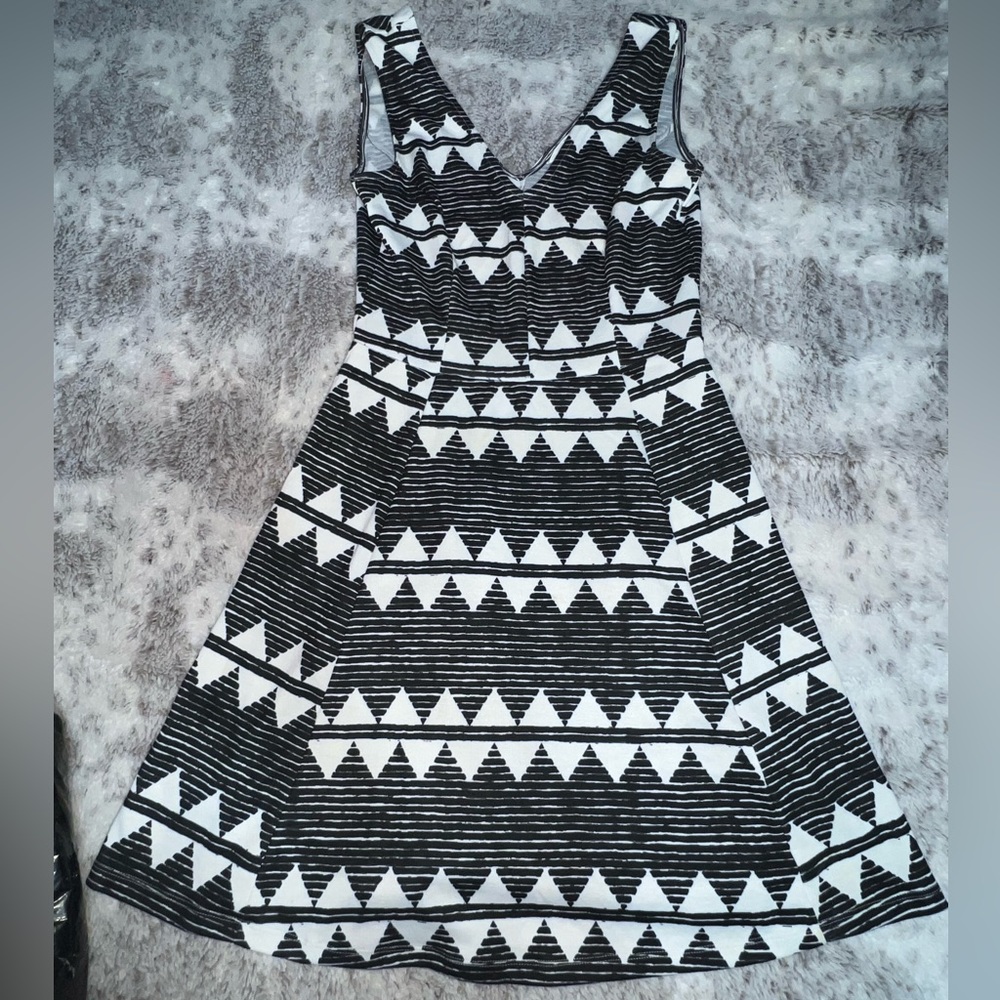 Casual Black and White dress for Women